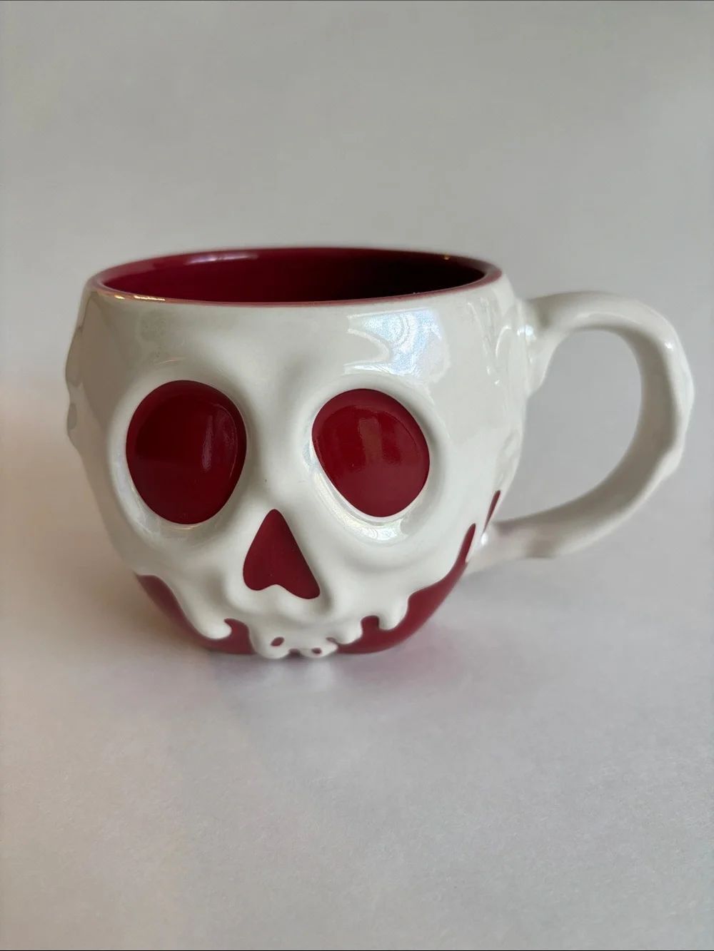 Disney Snow White Evil Queen Poison Apple Skull 2012 Red White Mug